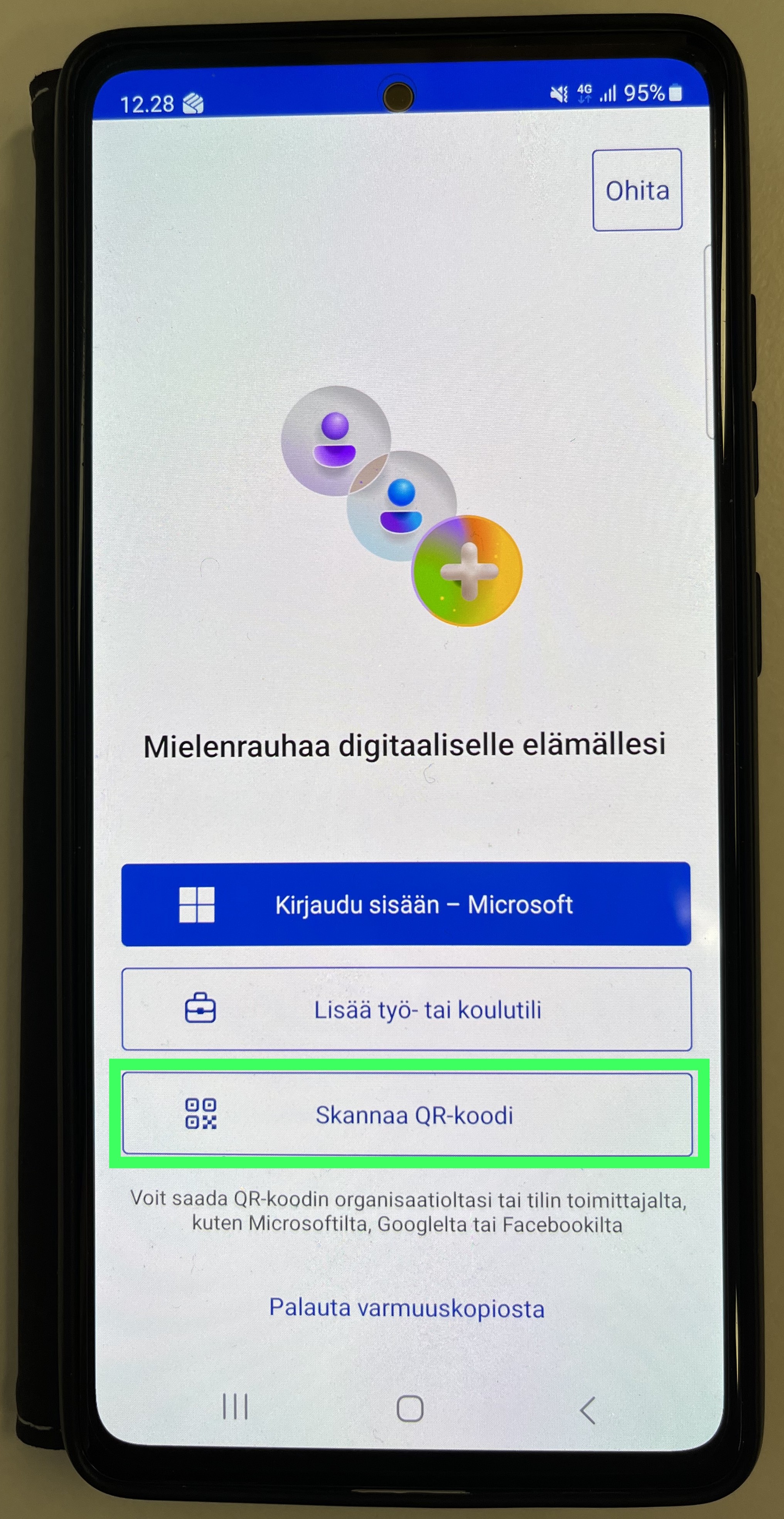Valitse "Skannaa QR-koodi"